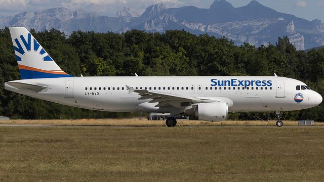LY-NVO:Airbus A320-200:SunExpress